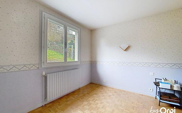 Maison à vendre    5 pièces • 122 m2 Saint-Éloy-les-Mines