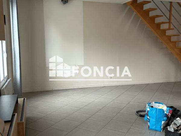 Location Maison 2 pièces 88.95 m² - 20 RUE PASTEUR Vitry Aux Loges 45530