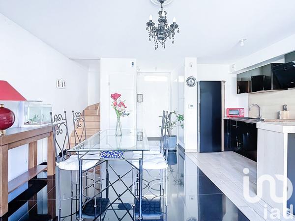 Maison traditionnelle 3 pièces de 64 m² à Saint-Pierre-du-Perray (91280)