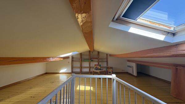 Maison
                                                                                                                                                                                                                                                                                                                        3 pièce(s)                                                                                                                                                                                                          2 chambre(s)                                                                                                                                                                                                          105  m²