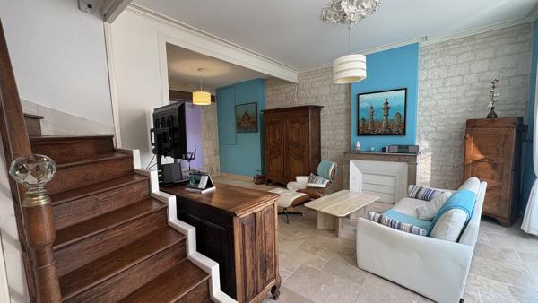 Maison
                                                                                                                                                                                                                                                                                                                        3 pièce(s)                                                                                                                                                                                                          2 chambre(s)                                                                                                                                                                                                          105  m²