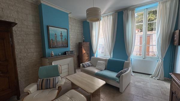 Maison
                                                                                                                                                                                                                                                                                                                        3 pièce(s)                                                                                                                                                                                                          2 chambre(s)                                                                                                                                                                                                          105  m²