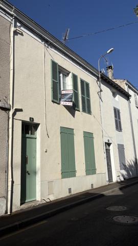Maison
                                                                                                                                                                                                                                                                                                                        3 pièce(s)                                                                                                                                                                                                          2 chambre(s)                                                                                                                                                                                                          105  m²