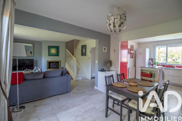 Maison à vendre 5 pièces 122 m² Magny-les-Hameaux