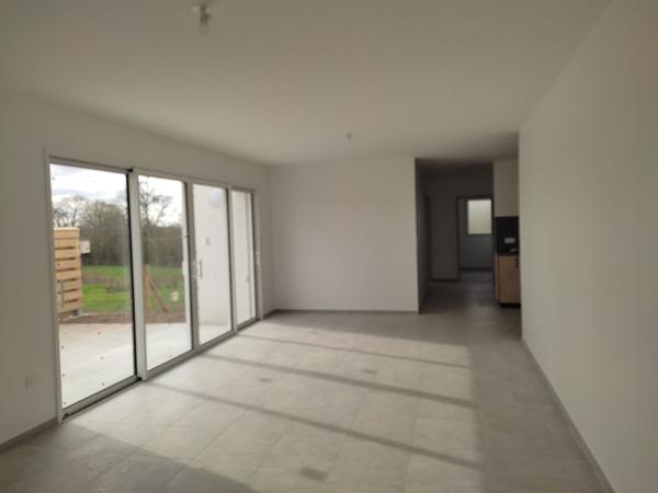 Pavillon très récent à Bressuire Breuil Chaussée de 4 pièce(s) 100 m2