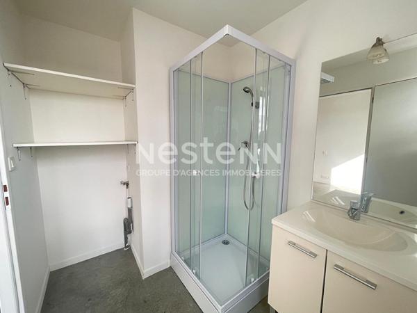 Appartement Aix En Provence secteur les Milles, 2 pièce(s) 40 m² environ, terrasse et deux places de stationnement.