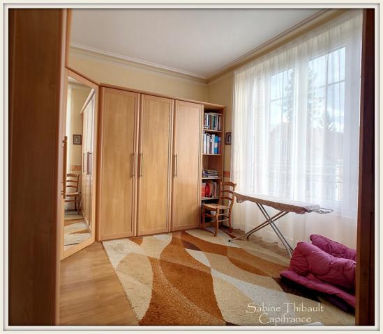 Dpt Sarthe (72), à vendre AUBIGNE RACAN maison 7 pièces 196 m2 - Studio