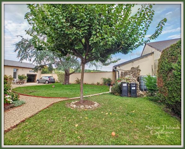 Dpt Sarthe (72), à vendre AUBIGNE RACAN maison 7 pièces 196 m2 - Studio