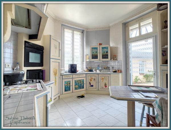 Dpt Sarthe (72), à vendre AUBIGNE RACAN maison 7 pièces 196 m2 - Studio