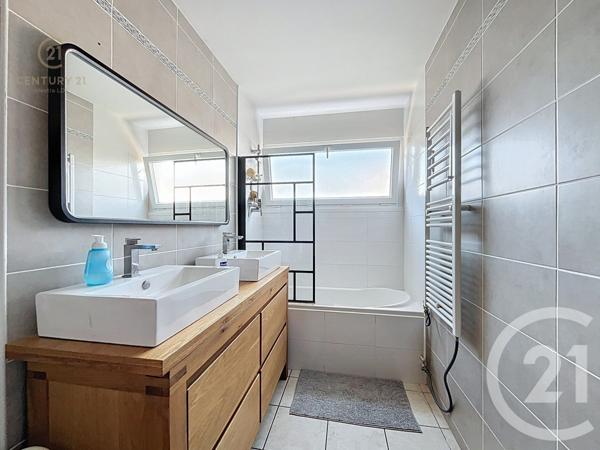 Appartement F4 à vendre  3 pièces - 72,61 m2 LA MULATIERE - 69