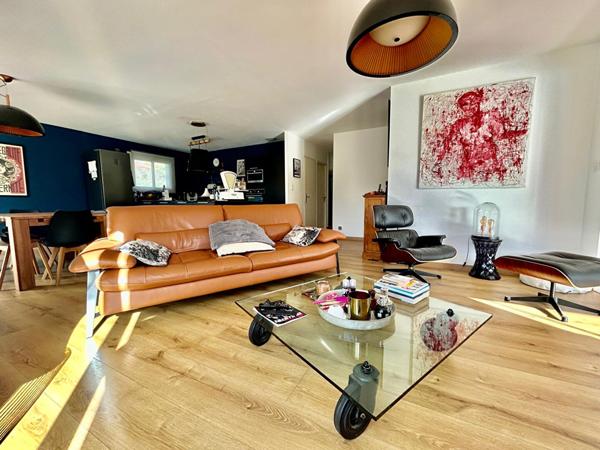 - Villa rénovée avec piscine & dépendances - Adresse prisée à Drémil-Lafage -