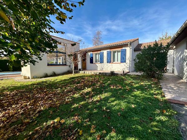 - Villa rénovée avec piscine & dépendances - Adresse prisée à Drémil-Lafage -