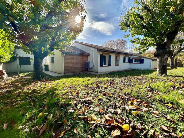 - Villa rénovée avec piscine & dépendances - Adresse prisée à Drémil-Lafage -