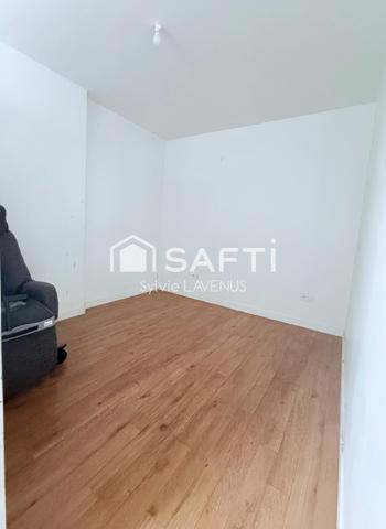 A Cuffies 02, maison avec 3 chambres, véranda, garage et dépendance sur son terrain de 391 m2.