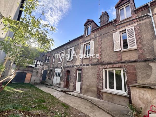 Immeuble à SENS, 89100 - 230m²