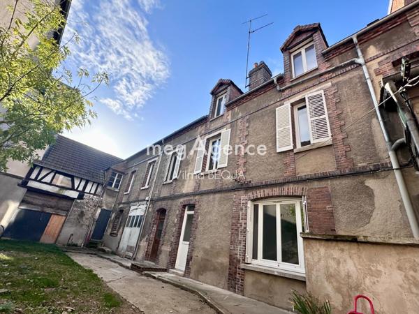 Immeuble à SENS, 89100 - 230m²