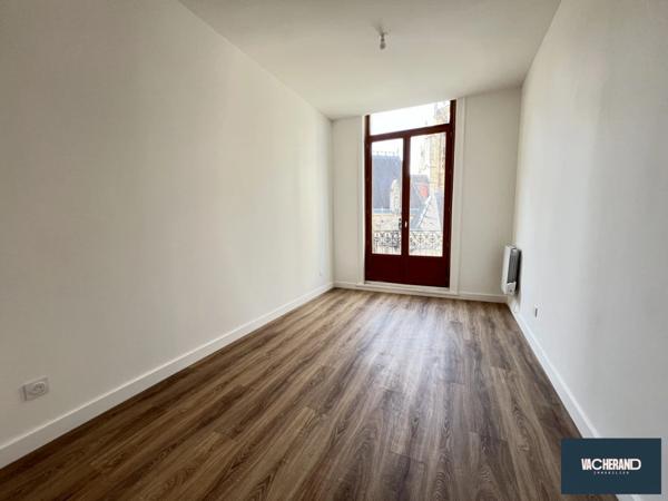 Appartement T3 neuf 1er étage Parvis Saint Maurice