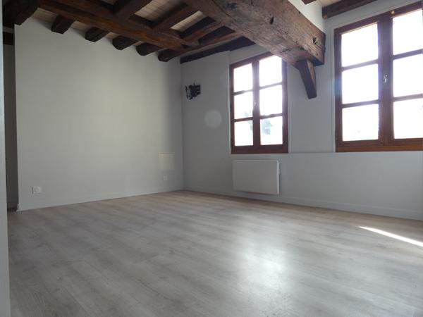 A LOUER - Maison de ville