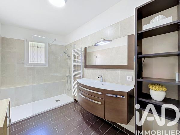 Maison à vendre 4 pièces 100 m² Corbières-en-Provence