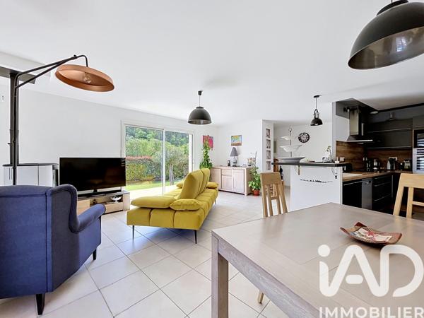 Maison à vendre 4 pièces 100 m² Corbières-en-Provence