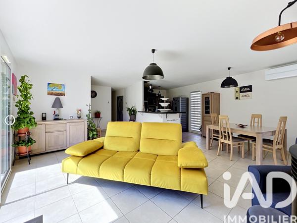 Maison à vendre 4 pièces 100 m² Corbières-en-Provence