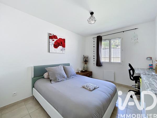 Maison à vendre 4 pièces 100 m² Corbières-en-Provence