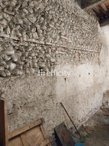 Maison 2 pièces - 180 m²