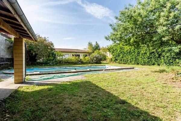 Maison à vendre    5 pièces •  Bordeaux