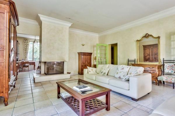 Maison à vendre    5 pièces •  Bordeaux