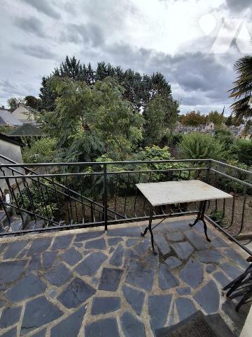 A VENDRE A LA FLECHE un pavillon en centre-ville.