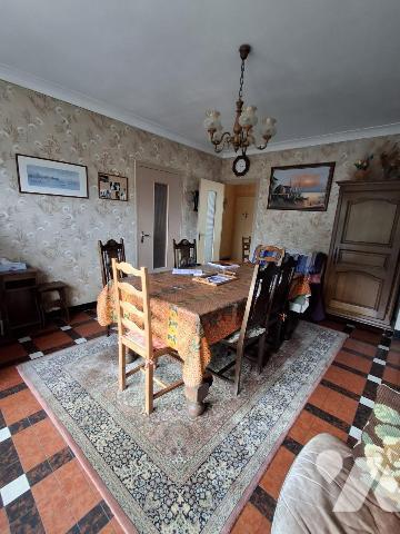 A VENDRE A LA FLECHE un pavillon en centre-ville.