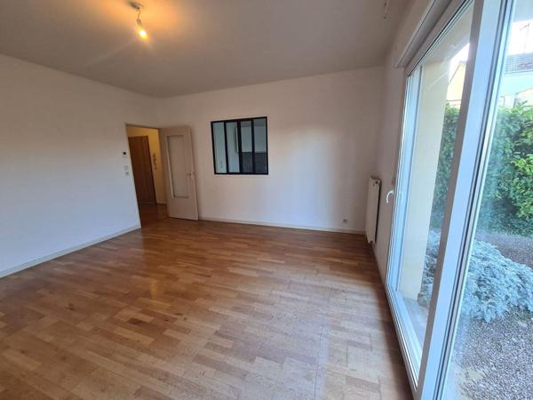 SAINT ANDRE LES VERGERS – APPARTEMENT T3 EN RDJ AVEC PARKING