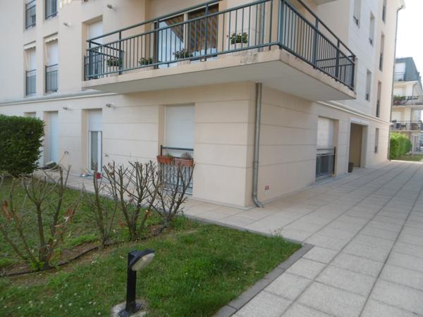 SAINT ANDRE LES VERGERS – APPARTEMENT T3 EN RDJ AVEC PARKING