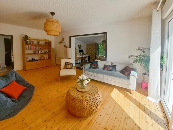 Maison de 118 m² avec beaucoup de charme sur 811 m² clos !