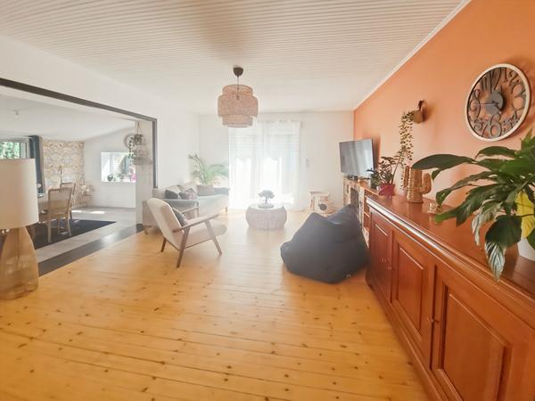 Maison de 118 m² avec beaucoup de charme sur 811 m² clos !