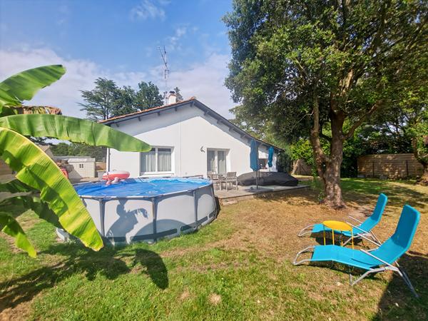 Maison de 118 m² avec beaucoup de charme sur 811 m² clos !