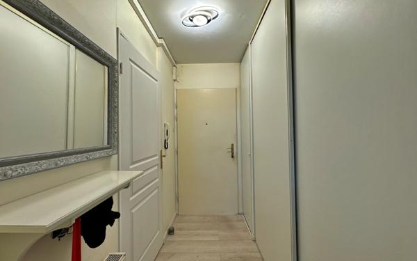 Appartement à vendre    2 pièces • 36,92 m2 Le Raincy