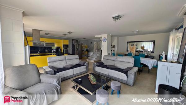 Maison 5 pièces 140m² - Piscine - Dépendance 150m²