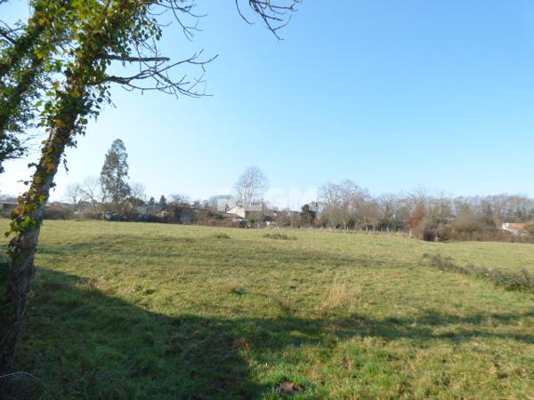 Lannemezan (65300) ENSEMBLE IMMOBILIER AGRICOLE