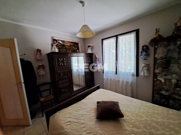 Saint-Pierre-d'Eyraud (24130) Maison 3 chambres Hangar métallique 120m2