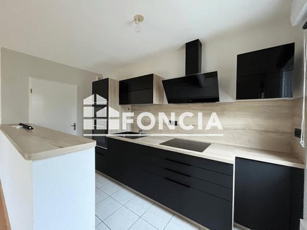 Location Appartement 3 pièces 57.44 m² - 1 SQUARE ELSA TRIOLET Cholet 49300