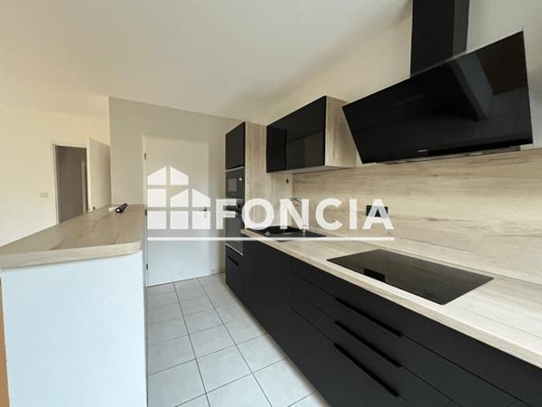 Location Appartement 3 pièces 57.44 m² - 1 SQUARE ELSA TRIOLET Cholet 49300