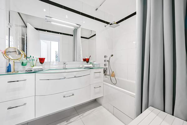 À DEUX PAS DU PARC DE SAINT-CLOUD