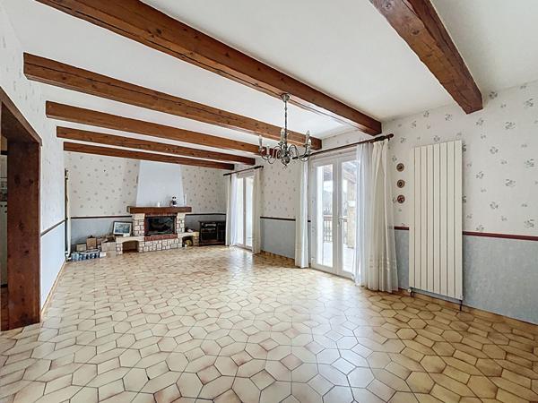 Dauphin maison 5 pièces, appartement indépendant  et garage