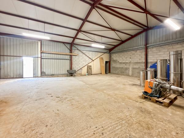 Entrepôt de 127m2 PERIGNY SUR YERRES