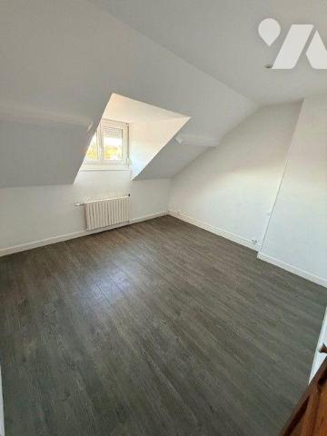 Maison à vendre à Berck (62600) en Pas-de-Calais (62)

À Berck (62600), maison entièrement ré...