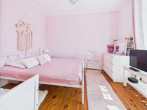 Corbeil-Essonnes (91100) Maison familiale 6 pièces – 130 m² – Jardin arboré et véranda – Corbeil-Essonnes