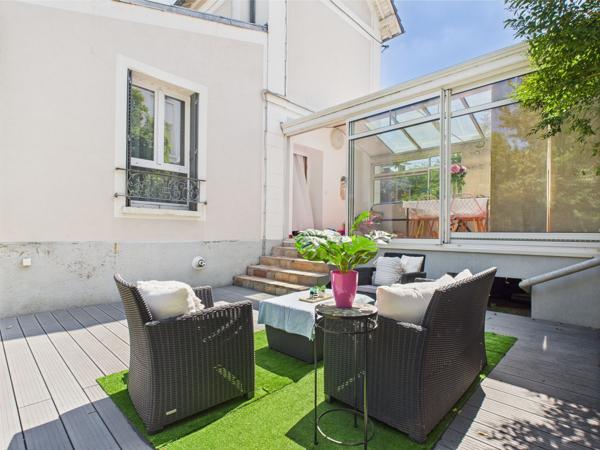 Corbeil-Essonnes (91100) Maison familiale 6 pièces – 130 m² – Jardin arboré et véranda – Corbeil-Essonnes