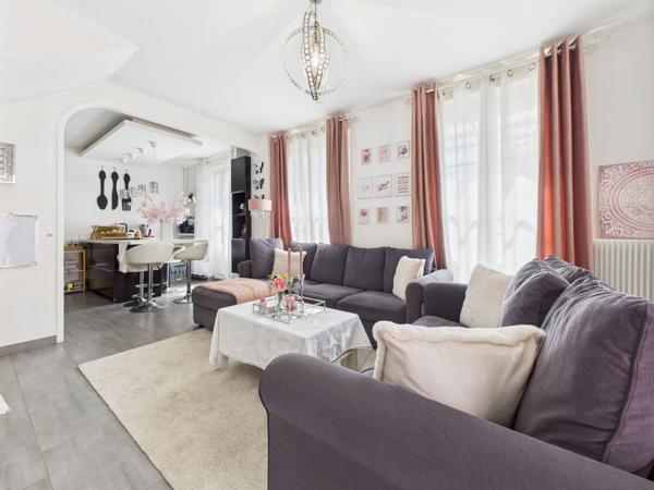 Corbeil-Essonnes (91100) Maison familiale 6 pièces – 130 m² – Jardin arboré et véranda – Corbeil-Essonnes