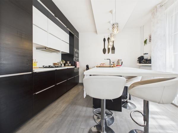 Corbeil-Essonnes (91100) Maison familiale 6 pièces – 130 m² – Jardin arboré et véranda – Corbeil-Essonnes